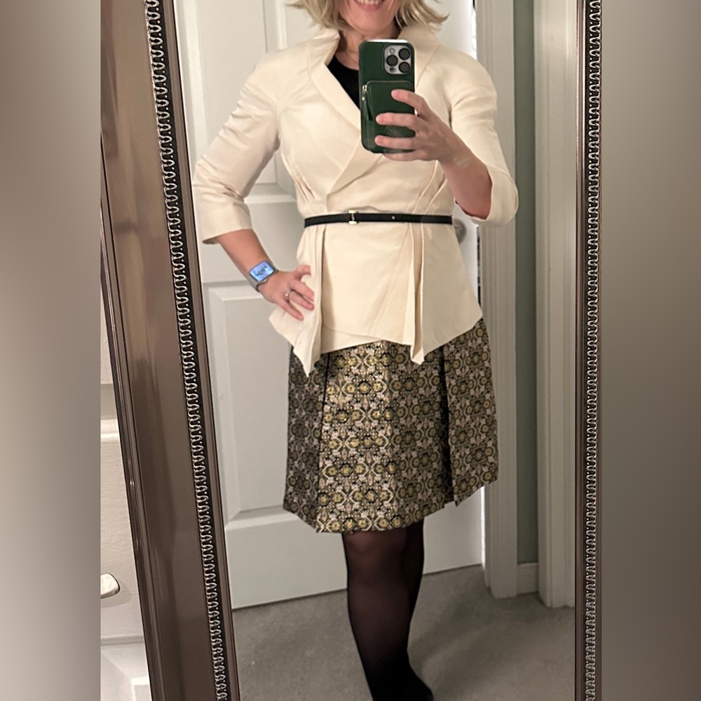 Carolina Herrera Cream 100% Silk Belted Jacket/Blazer, Structured, STUNNING